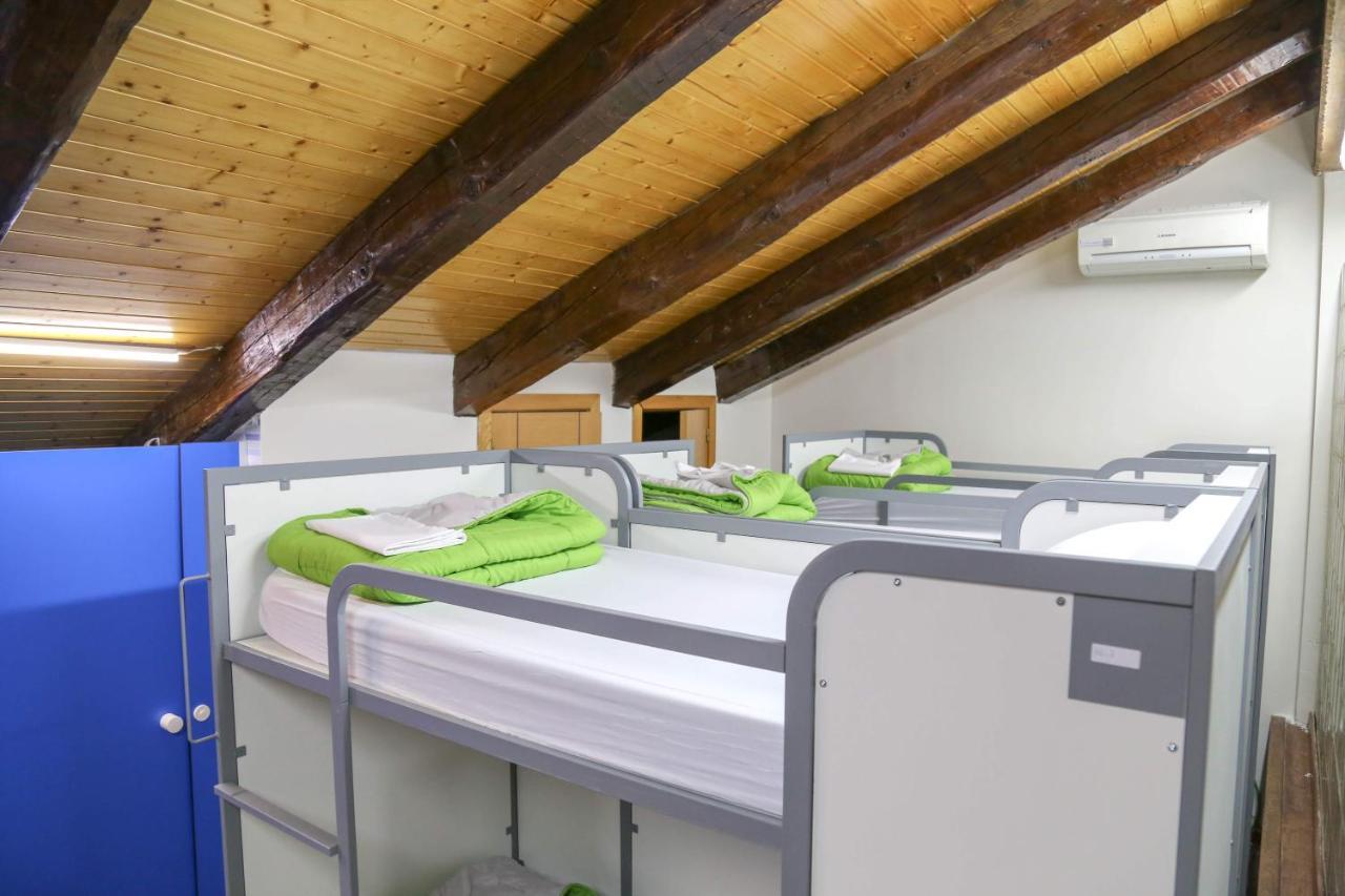 Cats Hostel Madrid Sol ภายนอก รูปภาพ